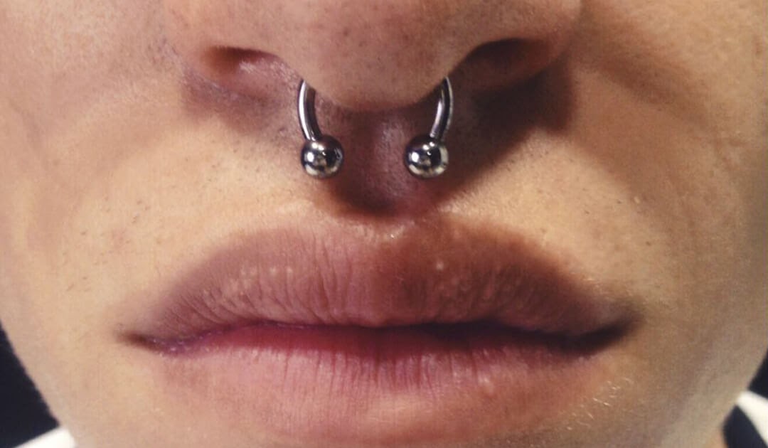 Vaca Con Piercing - Humo Wallpaper