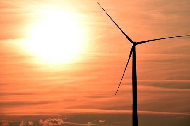 EDHEC: Investors now paying 'green premium' for renewables