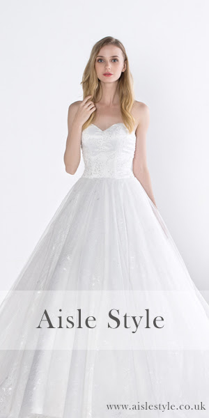 Discover stunning wedding dresses with aisle style