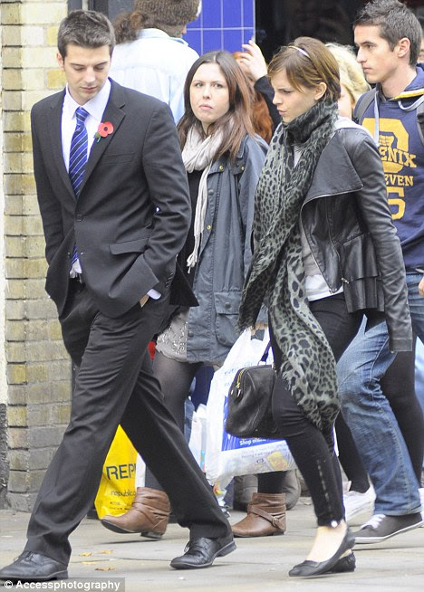 http://i.dailymail.co.uk/i/pix/2011/11/07/article-2058443-0EB0934400000578-707_468x654.jpg