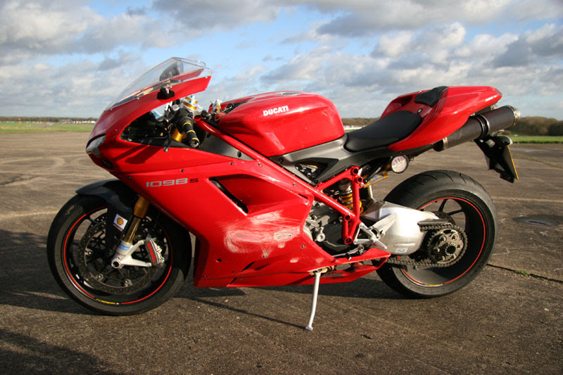 Дукати r1