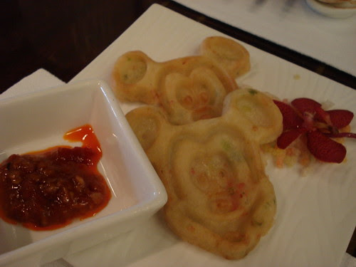 crystal lotus hong kong disneyland
