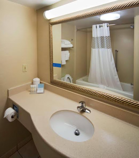 Hotel «Hampton Inn & Suites by Hilton Valdosta/Conference Center», reviews and photos, 2 Meeting Pl, Valdosta, GA 31601, USA