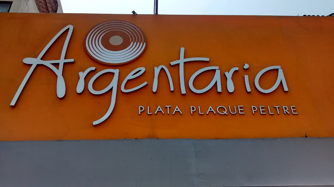 Av. Manuel Villaran 704, Surquillo 15038, Perú