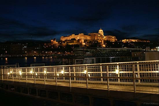 Omid H. Hassam: Budapest (Shabzendeha)