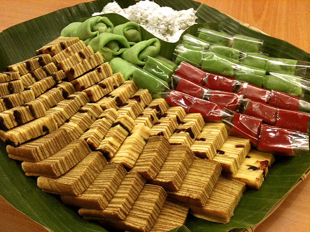 Lovely kuehs including a new cranberry lapis!