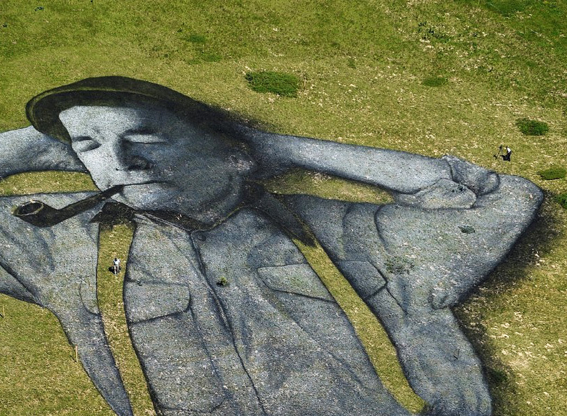 saype-land-art-leysin-switzerland-designboom-02