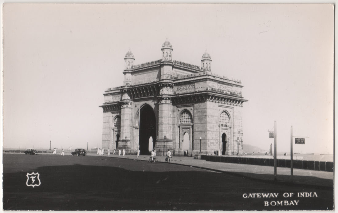 File:Vintage Postcard of Gateway of India.jpg