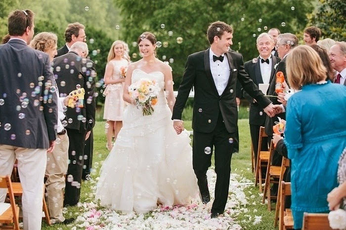 Best Upbeat Recessional Songs For Weddings playandesign
