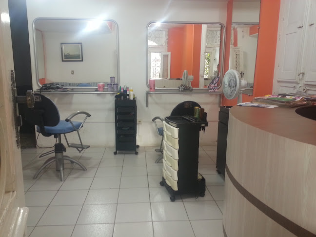 Avaliações sobre Vitallys & Cabeleireiro & Floricultura em Aracaju - Salão de Beleza