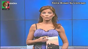 Sónia Araujo sensual a apresentar o concurso Aqui Portugal