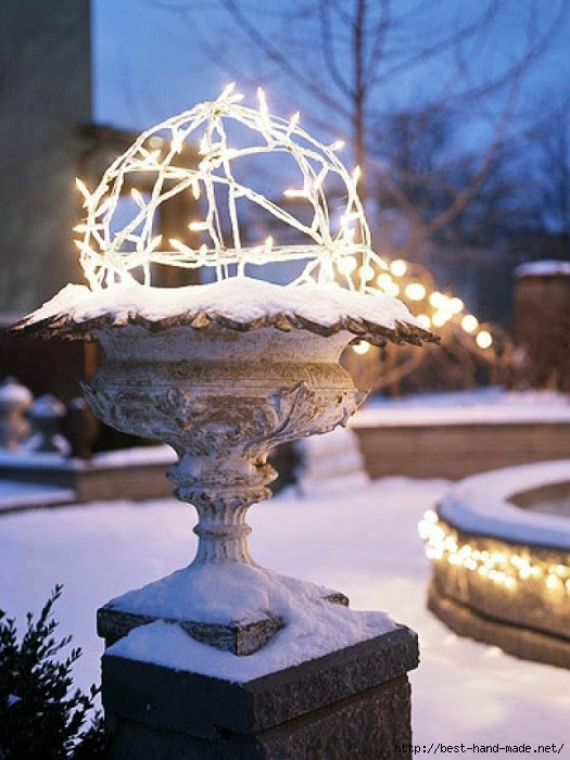 Winter-Topiary-Outdoor-Christmas-Lights-Decorating-Design-e1319576255790 (525x700, 185Kb)