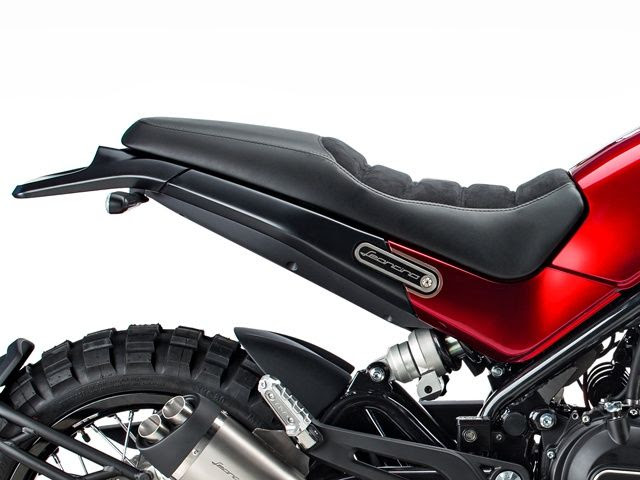 benelli-leoncino-eicma2015-zigwheels-photos-17112015-s3_640x480.