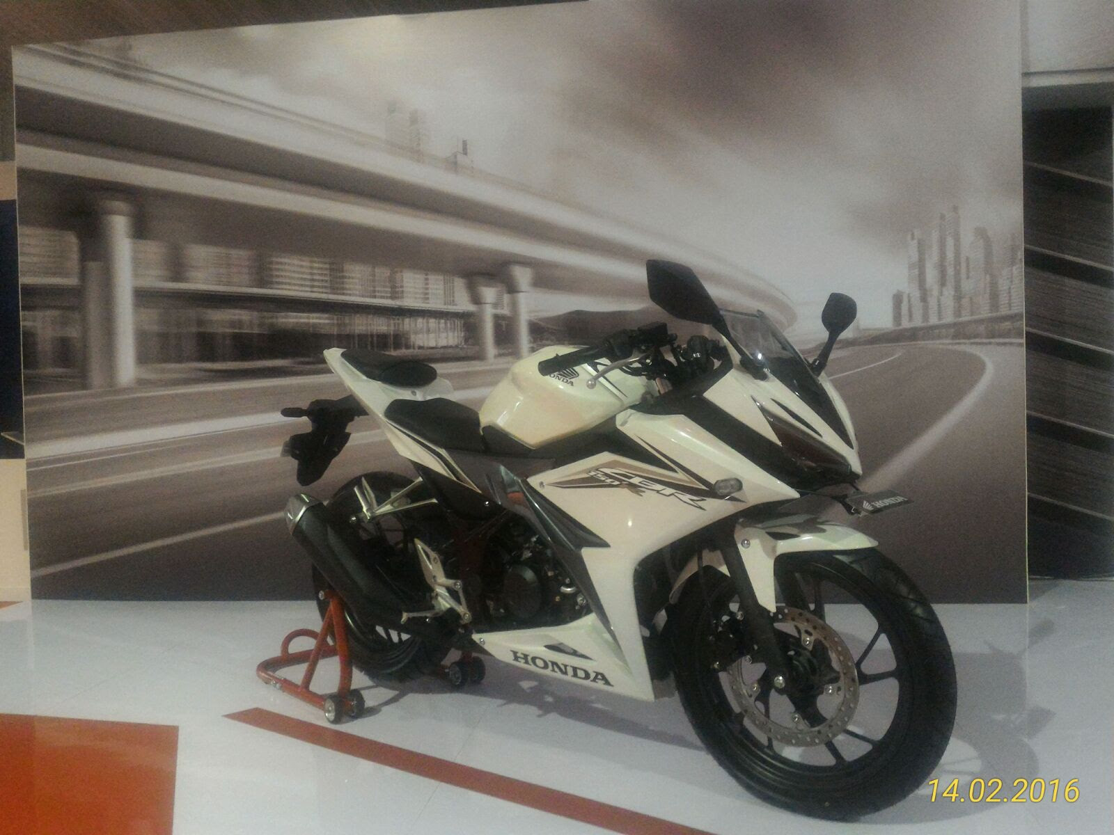 Motor Honda Terbaru All New Honda CBR 150 R 32 Jutaan Modifikasicoid Motor Honda Terbaru All New Honda CBR 150 R 32 Jutaan Modifikasicoid