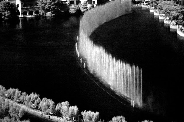 Bellagio Fountain (infrared)