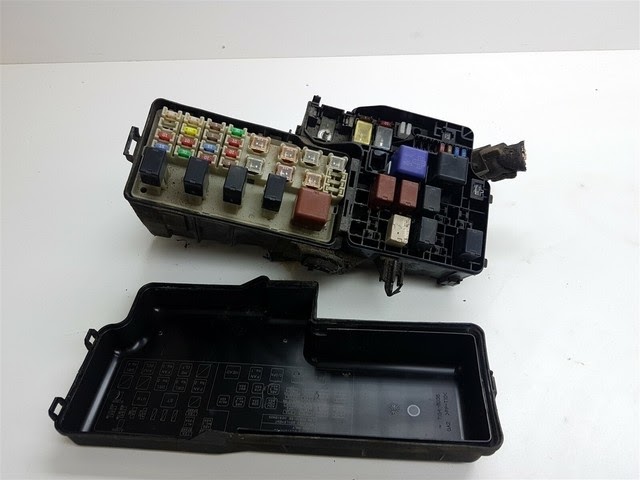 2002 Toyota Camry Le Fuse Box Diagram : Toyota Camry fuse box diagram