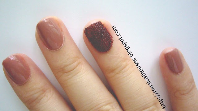 ciate caviar manicure inspired look 5
