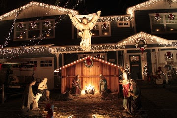 Dinner & Christmas Light Display Walk - (OSS) Outdoor Singles