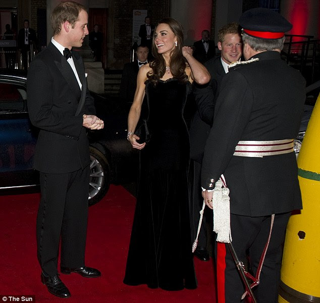 http://i.dailymail.co.uk/i/pix/2011/12/20/article-2076390-0F3A544800000578-709_634x600.jpg
