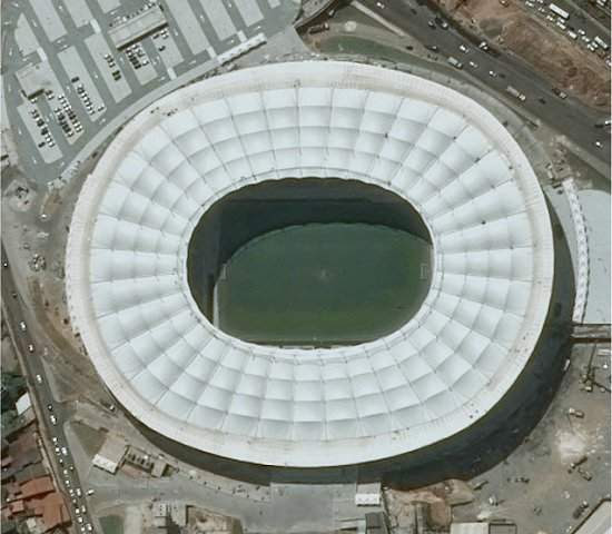 Estádios da Copa são fotografados do espaço