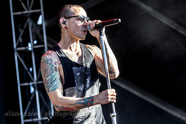 Chester Bennington, vocals, Stone Temple Pilots