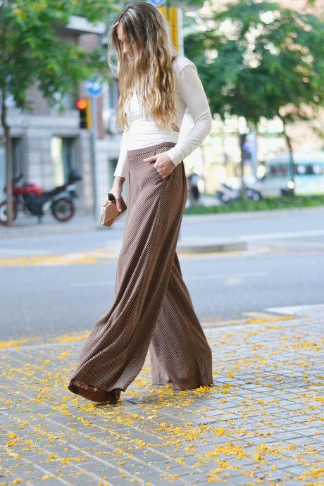 DOTTED IN BROWN DOTTED IN BROWN