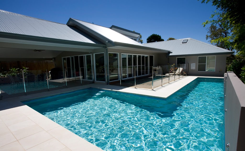 Concrete Around Pool : Residential Concrete Houston - Commercial