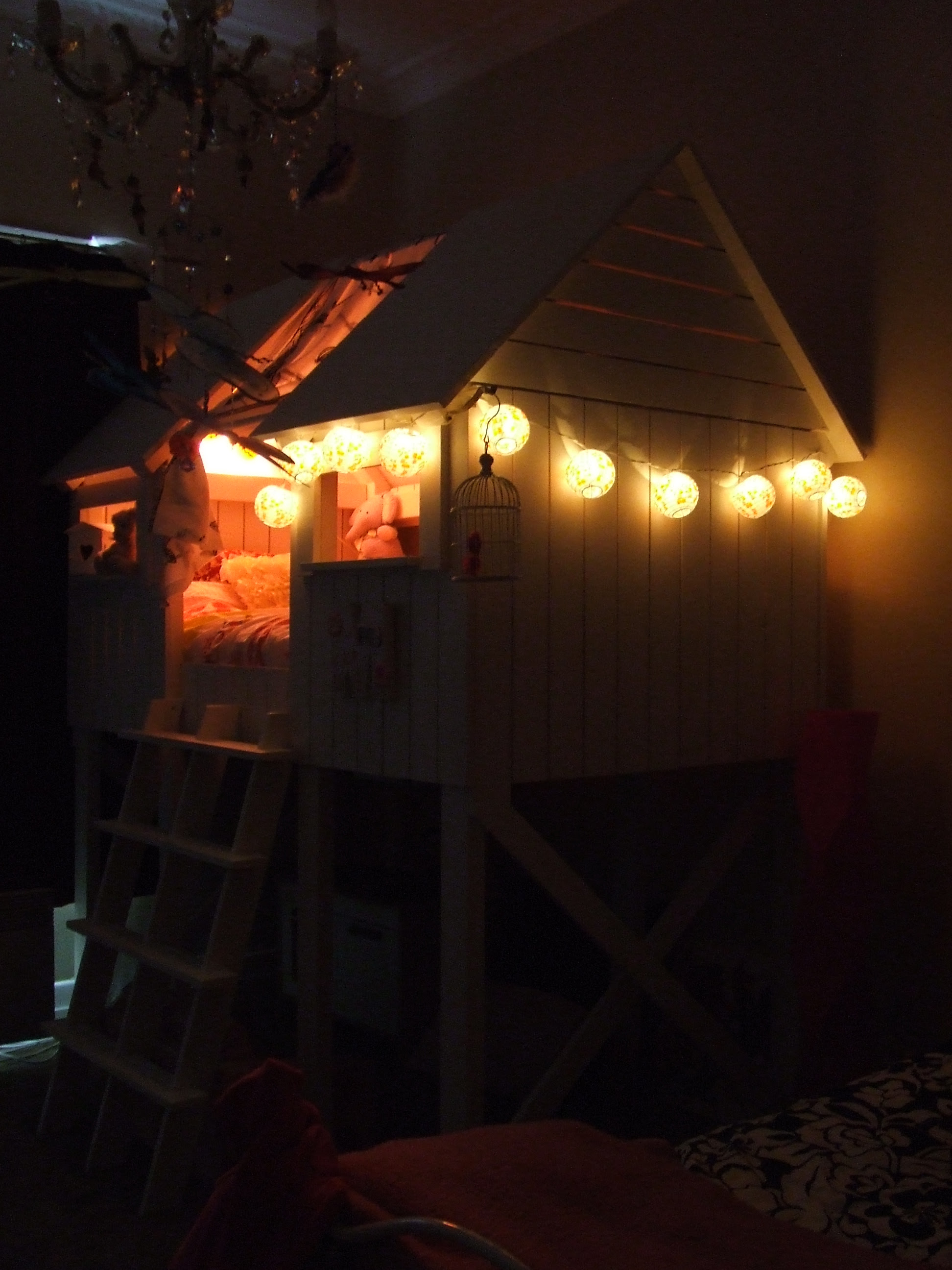 beach hut bed