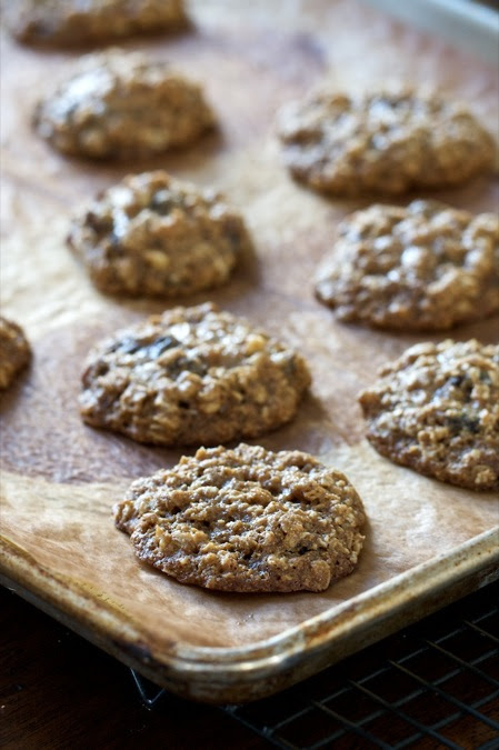 homemade_oatmeal_raisin_cookies