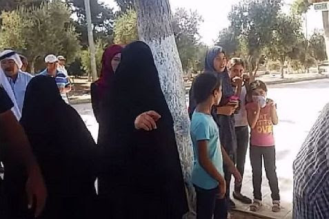 Burka-clad Muslim women who harassed a group of Jews visiting the Temple Mount. One of them viciously punched a Jewish woman in the ribs. No arrest was made.