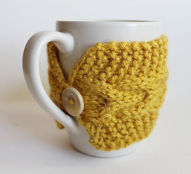 Artistic Life: Knitted Cup Cozy