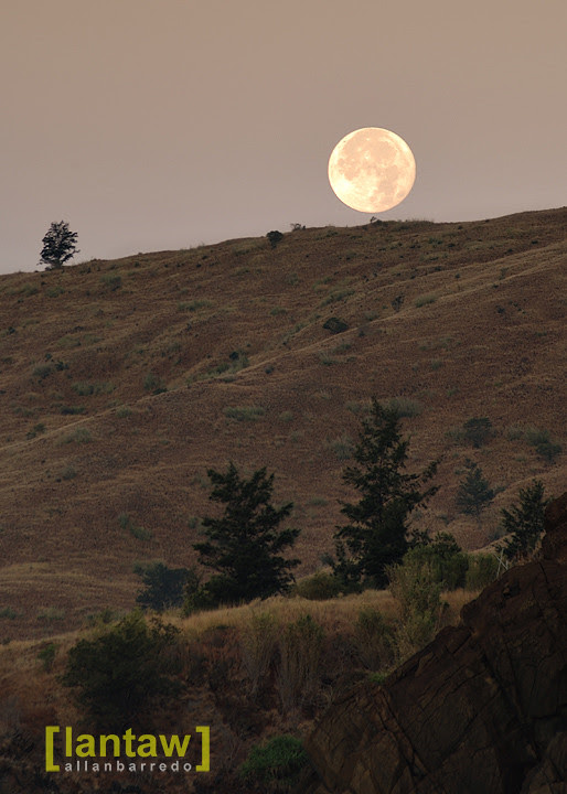 Nagsasa Moonset (Full moon)