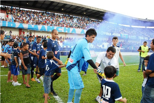 São Francisco entra em campo para enfrentar a Tuna. 2 a 0. Foto Ronaldo Ferreira