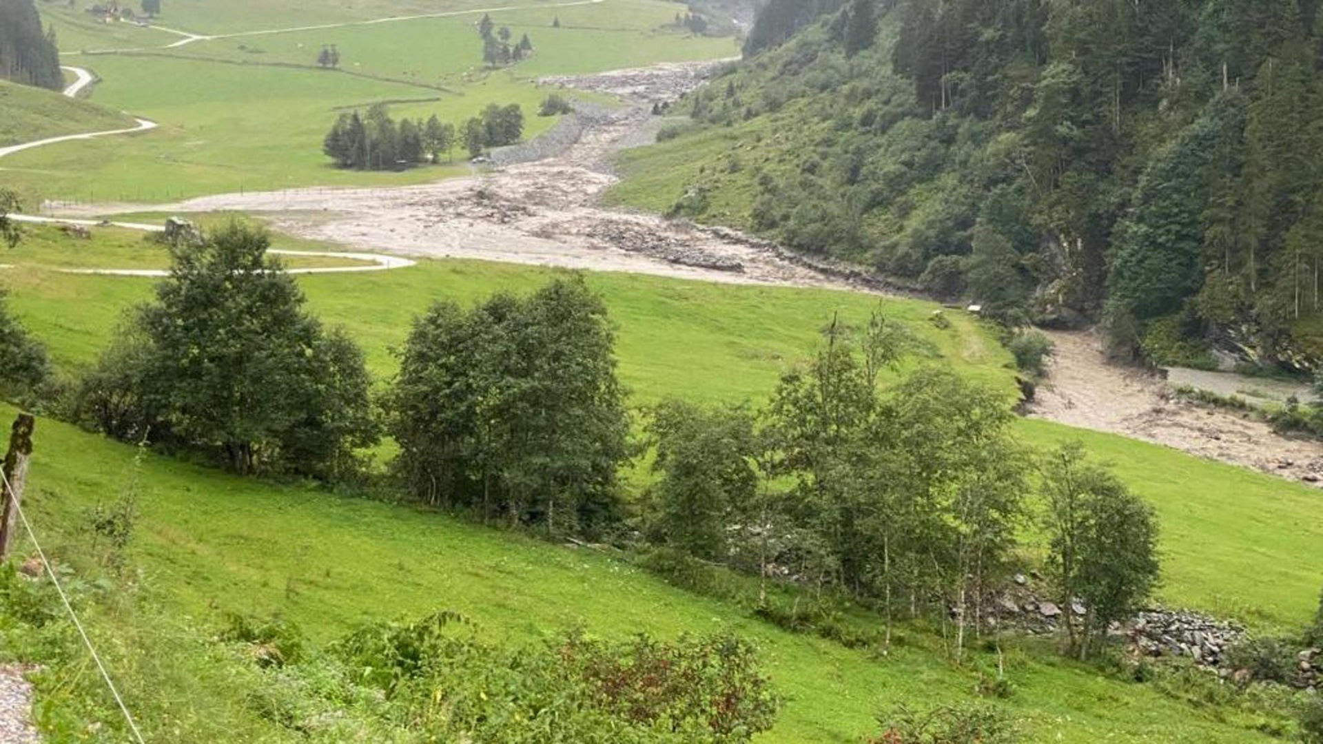 Unwetter in Österreich: 230 Menschen saßen in Berghütten fest