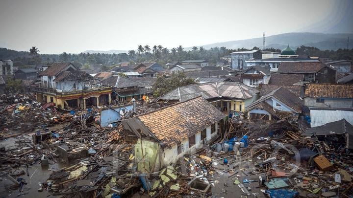 Madamwar: Gambar Bencana Alam Tsunami Di Indonesia