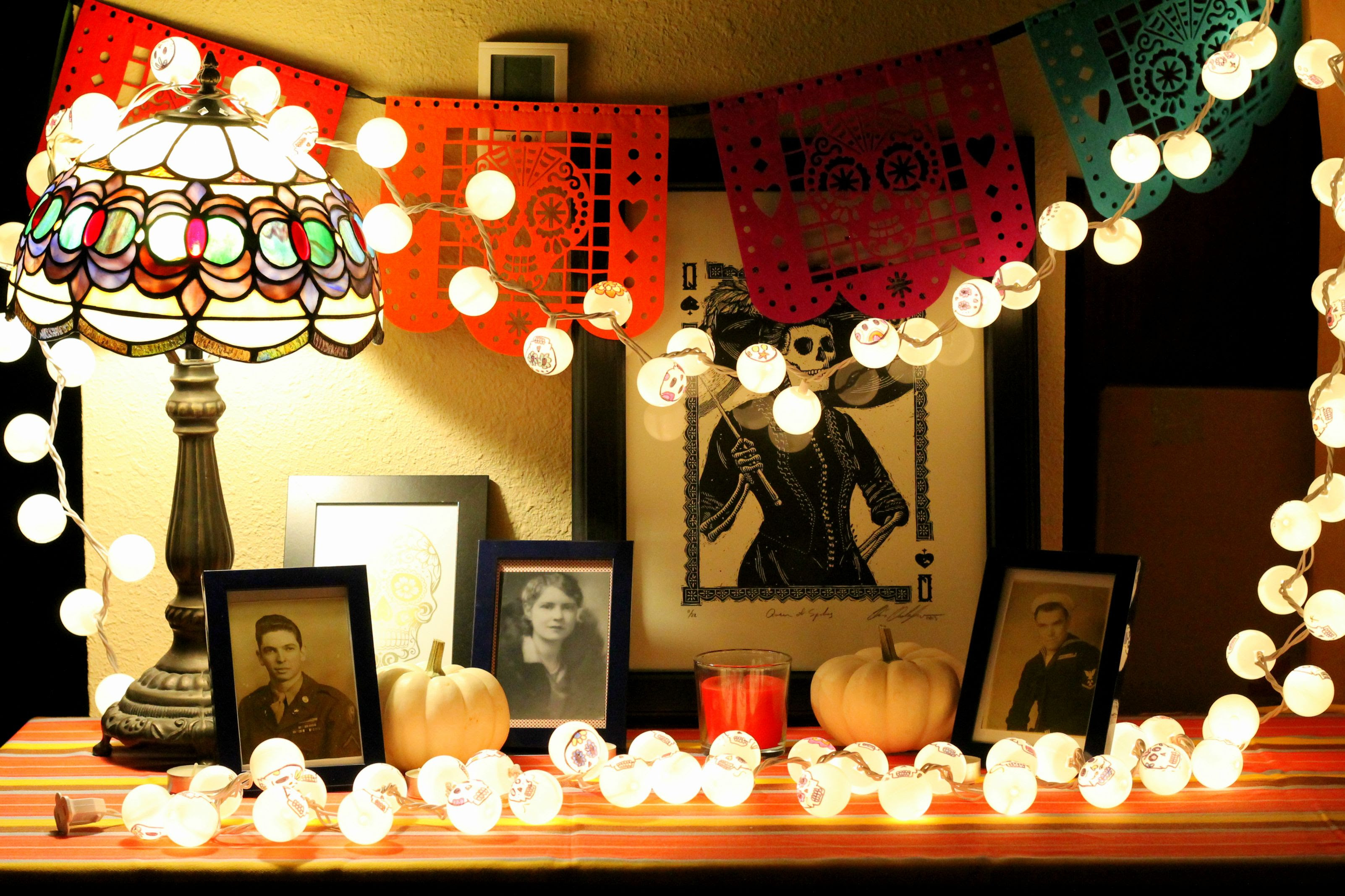 Dearly Beloved: Dia de los Muertos lights