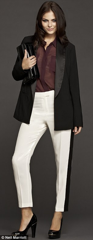 http://i.dailymail.co.uk/i/pix/2011/10/30/article-2055461-0E8E5E1C00000578-306_306x789.jpg