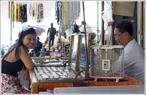 Amulet seller and customer