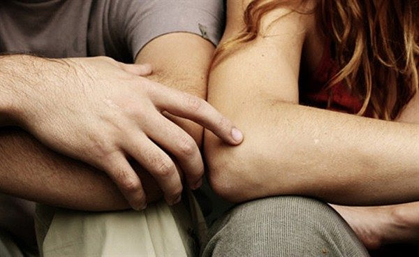 Sinais que você está namorado a mulher errada Sinais que você está namorado a mulher errada