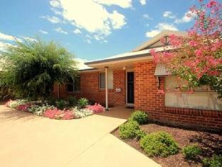Colonial Court Villas Mudgee