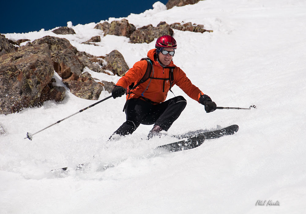 descenso corredor sur Garmo Negro 10