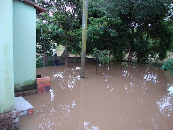 Defesa Civil divulga relatório de chuvas, 35 pessoas são atendidas em cinco bairros