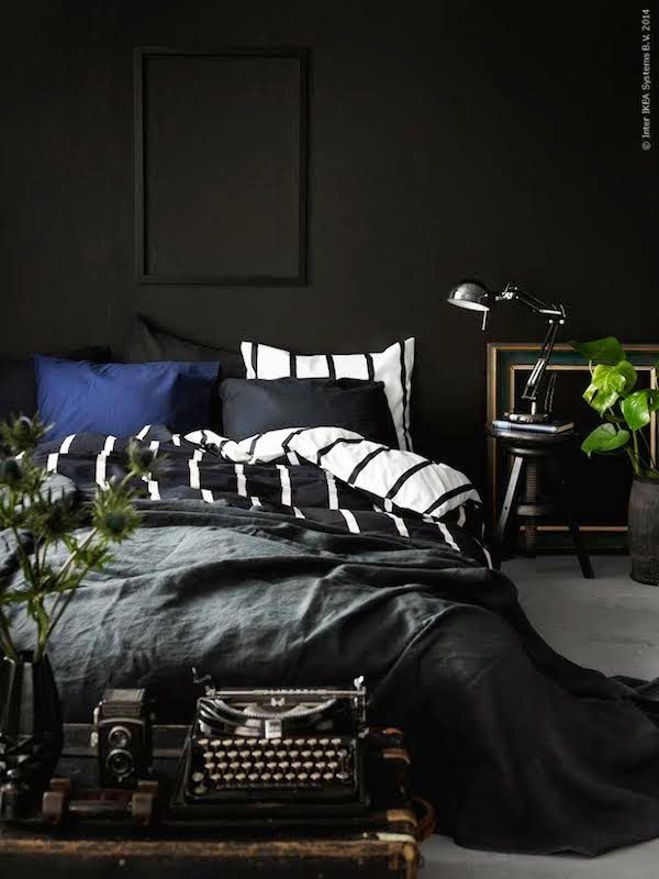 When autumn kicks in I always feel the need to surround myself with darker colours.... last year I painted...