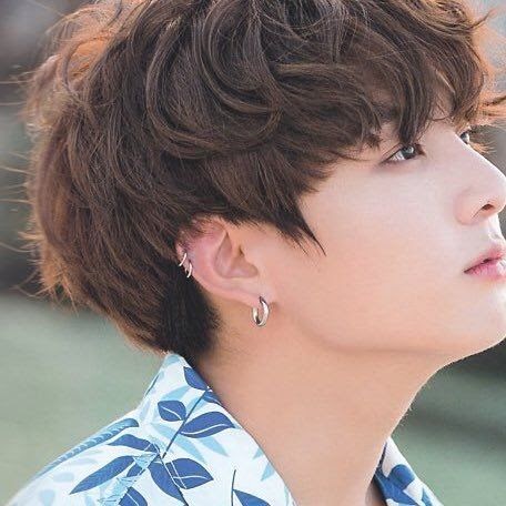 Bts Jungkook Tongue Piercing : What Do You Think Does Taehyung Have A