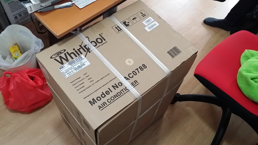 エアコン到着