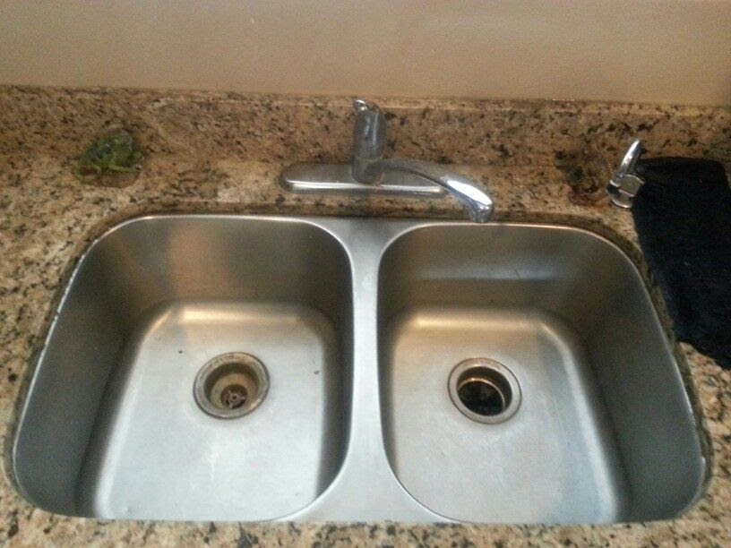 remove caulk from kitchen sink