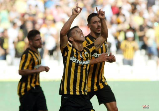 AEK με... μάγο και ηγέτη τον Μπουονανότε AEK με... μάγο και ηγέτη τον Μπουονανότε