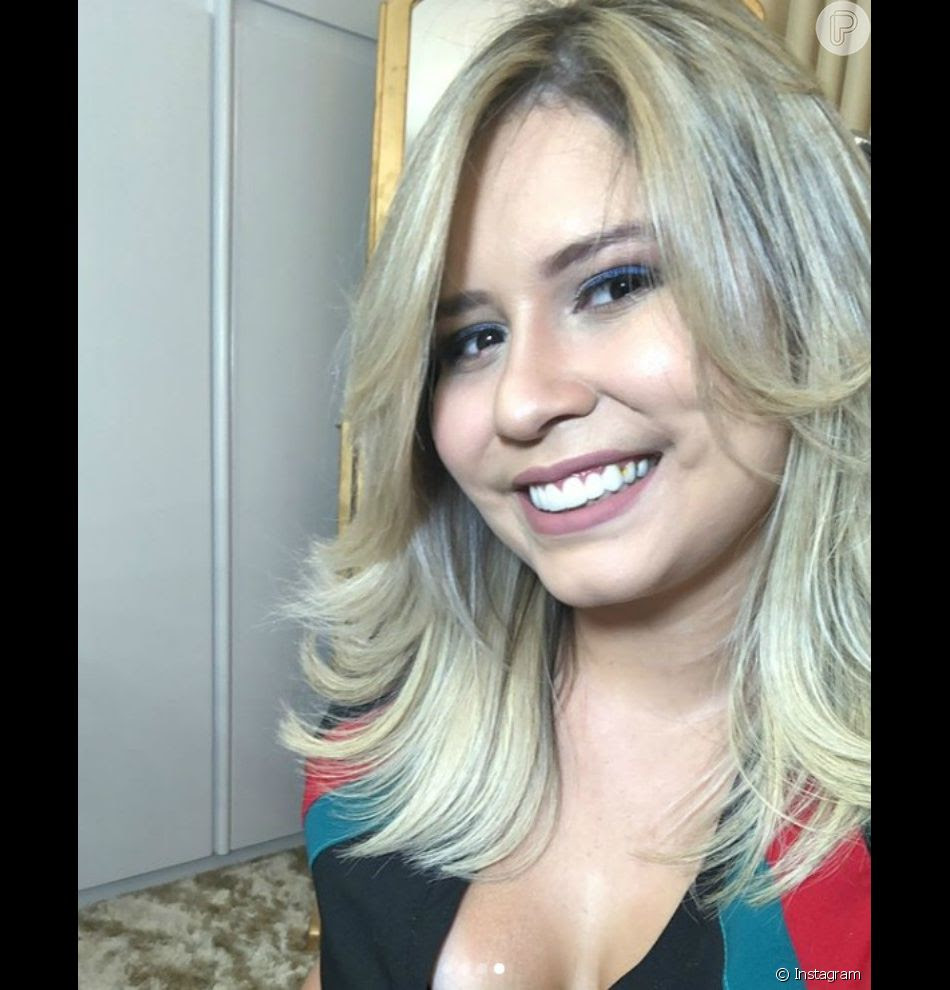 Resultado de imagem para MarÃlia Mendonça posta foto onde aparece 20kg mais magra