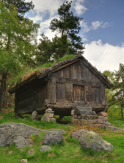 Real Viking Village In Norway - Aline Art