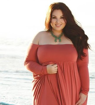Resultado de imagem para tendencia ombro a ombro 2017 plus size